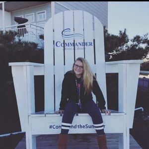 Meet your Posher, Paige